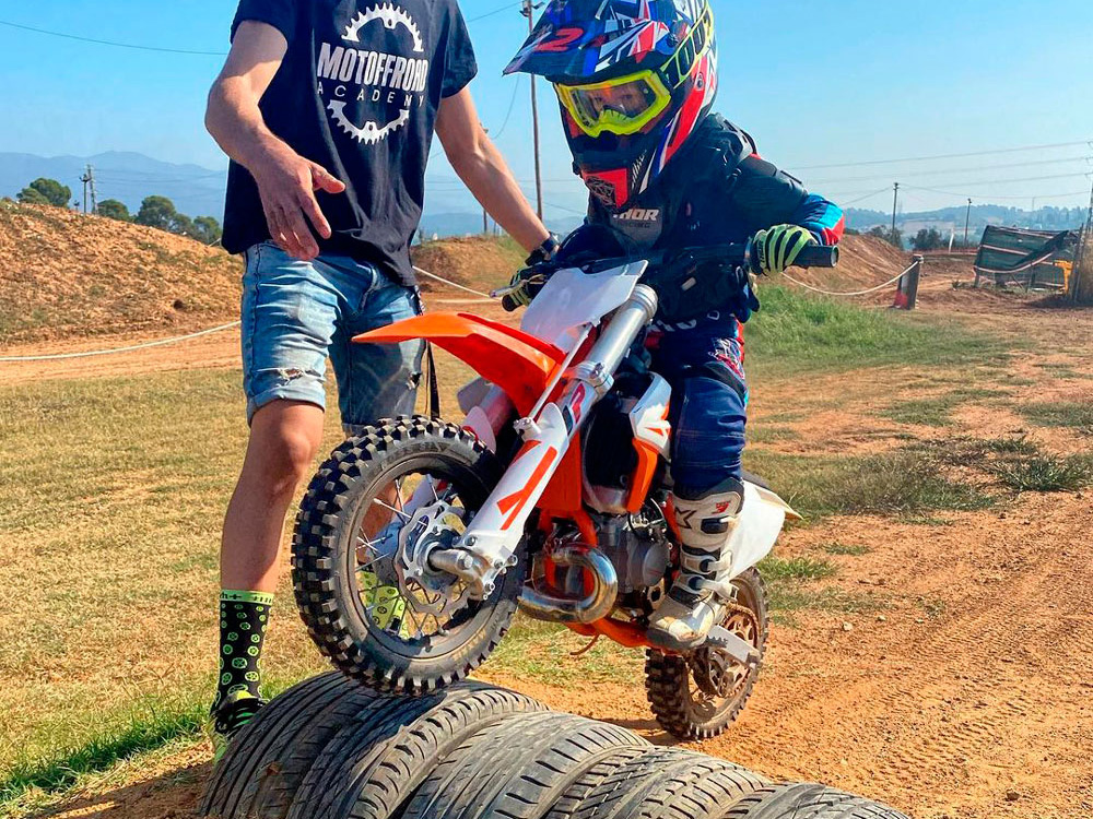 Campus de verano de motocross