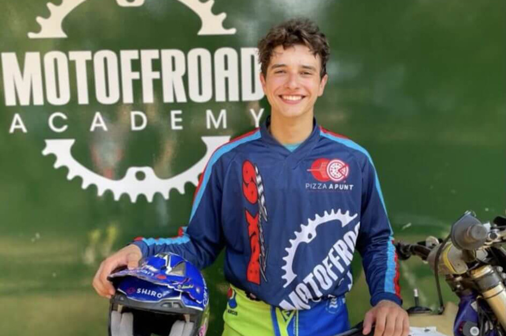 Yago del equipo de pilotos de motoffroad
