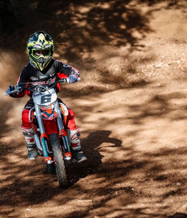 cursillos de motocross para niños